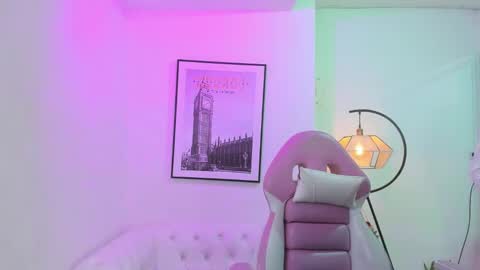 Snapshot of tamara_slimx chatting on February 20, 2025, 9:55 am Tamara online show from February 20, 2025, 9:55 am