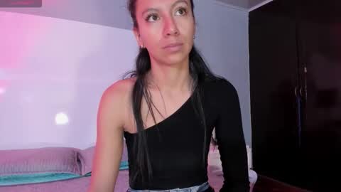 Tamy  online show from November 13, 2025, 12:26 pm