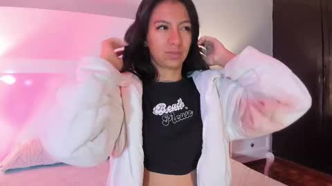 Tamy  online show from November 17, 2025, 12:22 pm