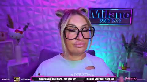 Snapshot of tamaramilano chatting on July 14, 2026, 8:19 am TamaraMilano online show from July 14, 2026, 8:19 am