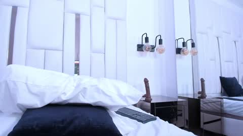 Tamhy online show from February 8, 2025, 8:53 pm