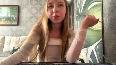 Snapshot of tammiglembocki chatting on April 24, 2026, 11:23 am Jenny online show from April 24, 2026, 11:23 am