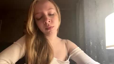 Jenny online show from June 22, 2026, 7:38 am