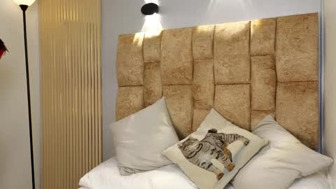 tammy_greyyx online show from April 17, 2026, 3:53 am