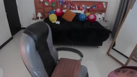 Snapshot of tamy_edwards chatting on July 10, 2026, 8:00 pm Tamy online show from July 10, 2026, 8:00 pm