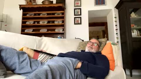 Dominique online show from January 22, 2025, 2:24 pm