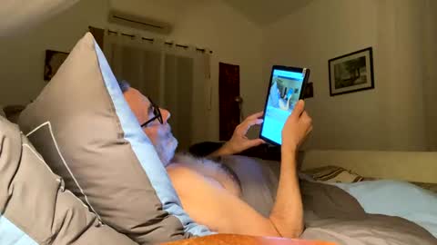 Dominique online show from January 31, 2025, 10:42 pm