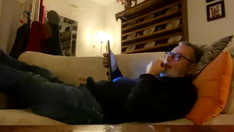 Dominique online show from February 5, 2025, 9:07 pm