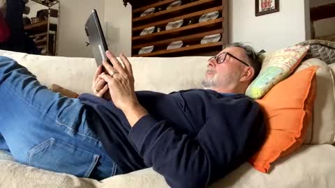 Dominique online show from February 8, 2025, 2:05 pm