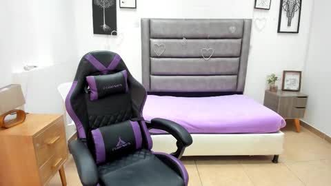 Tania  online show from February 12, 2026, 2:12 pm