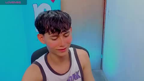 Snapshot of tanjiro_cute chatting on May 15, 2026, 5:14 am Andres online show from May 15, 2026, 5:14 am