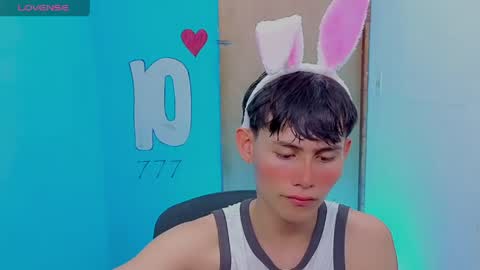Snapshot of tanjiro_cute chatting on May 16, 2026, 4:09 am Andres online show from May 16, 2026, 4:09 am