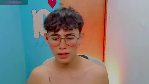 Snapshot of tanjiro_cute chatting on May 19, 2026, 3:02 am Andres online show from May 19, 2026, 3:02 am