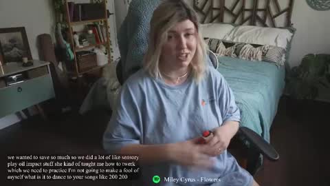 Snapshot of tantric_eden_ chatting on December 18, 2025, 8:04 pm Lilith Eden sometimes Eve online show from December 18, 2025, 8:04 pm