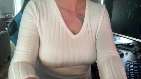 tantricbella online show from February 7, 2026, 7:50 pm