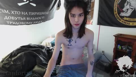 Snapshot of tap_forty chatting on March 26, 2026, 8:14 pm tap_forty online show from March 26, 2026, 8:14 pm