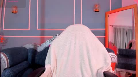 Tara online show from November 21, 2025, 2:43 am