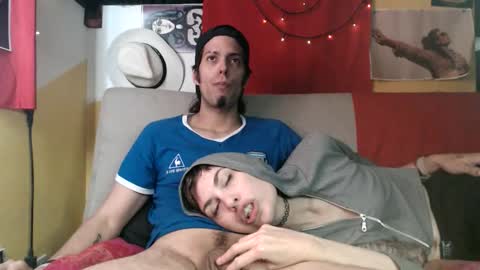 T  J   online show from April 25, 2026, 7:33 am