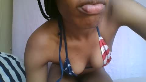 Snapshot of tastey_babe chatting on February 8, 2026, 7:23 am tastey_babe online show from February 8, 2026, 7:23 am