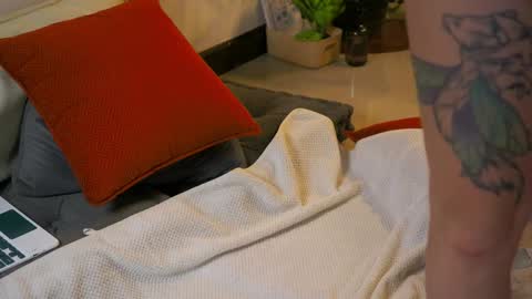 Snapshot of tasty_tomato chatting on January 8, 2025, 10:04 am RHEA  pronanciation like Reya   online show from January 8, 2025, 10:04 am