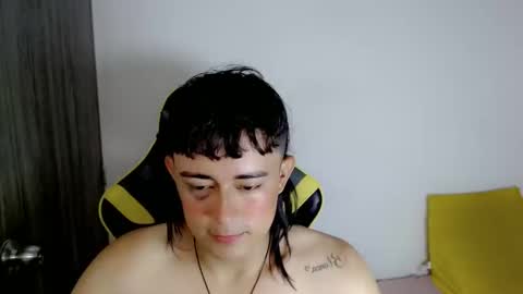 T A T A N online show from November 11, 2025, 9:15 pm