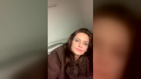 Snapshot of tatiana_4u chatting on March 6, 2026, 7:05 am Apple Jucy online show from March 6, 2026, 7:05 am