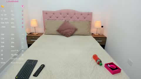 Snapshot of tatiana_ayala chatting on September 13, 2025, 3:39 am Tatiana Ayala online show from September 13, 2025, 3:39 am