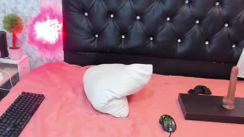 Snapshot of tatiana_lopez19 chatting on January 21, 2025, 7:58 am Tatiana online show from January 21, 2025, 7:58 am