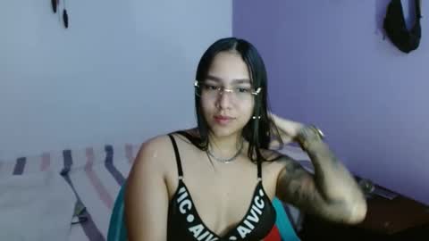Snapshot of tatiana_quiroz chatting on October 9, 2025, 9:57 pm TATI online show from October 9, 2025, 9:57 pm