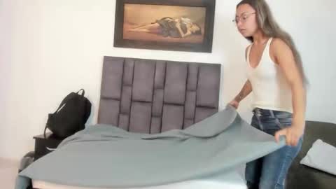 Snapshot of tatiana_valencia chatting on May 25, 2026, 12:00 pm Tati online show from May 25, 2026, 12:00 pm
