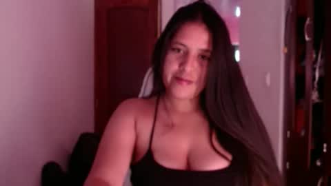 tatianaez22 online show from April 27, 2026, 3:21 pm