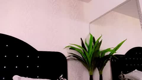 Snapshot of tatiananova chatting on February 21, 2026, 5:41 am Tatiana Nova online show from February 21, 2026, 5:41 am