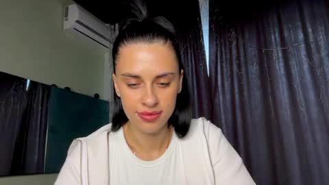 Snapshot of tatianawwww chatting on April 1, 2026, 1:41 pm Tati online show from April 1, 2026, 1:41 pm