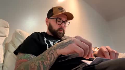 MrMrs online show from December 31, 2024, 1:57 am