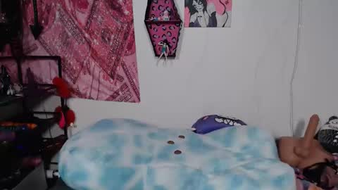 TattedThickandPretty online show from May 15, 2026, 11:01 pm