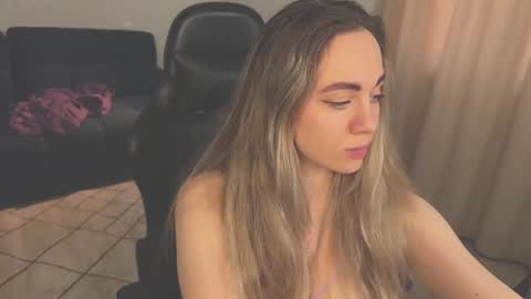 Snapshot of tatti_1 chatting on February 7, 2025, 4:59 am Tata online show from February 7, 2025, 4:59 am