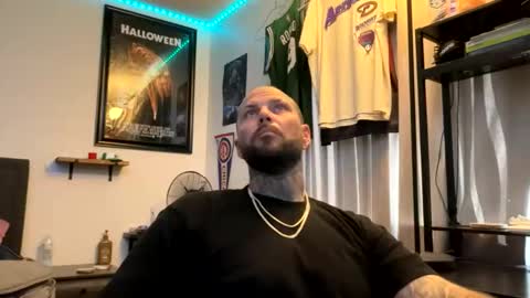 Snapshot of tattoo23inky chatting on April 20, 2026, 4:32 pm inky online show from April 20, 2026, 4:32 pm
