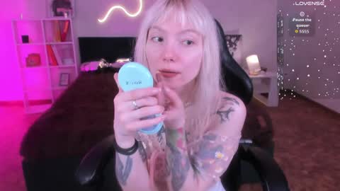 Snapshot of tattoo_artbaby chatting on April 9, 2026, 12:54 am tattoo_artbaby online show from April 9, 2026, 12:54 am