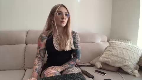 Snapshot of tattoobbgirl chatting on July 4, 2026, 3:07 pm tattoobbgirl online show from July 4, 2026, 3:07 pm