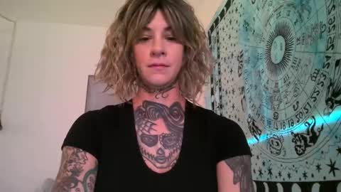 Snapshot of tattooed_natalia chatting on December 24, 2024, 2:01 pm Natalia 3 online show from December 24, 2024, 2:01 pm