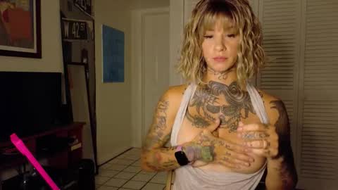 Snapshot of tattooed_natalia chatting on November 2, 2025, 9:55 am Natalia 3 online show from November 2, 2025, 9:55 am