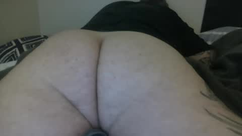 Snapshot of tattooedscorpioaz65 chatting on June 19, 2026, 7:50 pm tattooedscorpioaz65 online show from June 19, 2026, 7:50 pm