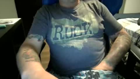 Snapshot of tattslovestattas1 chatting on October 20, 2025, 9:37 pm tattslovestattas1 online show from October 20, 2025, 9:37 pm