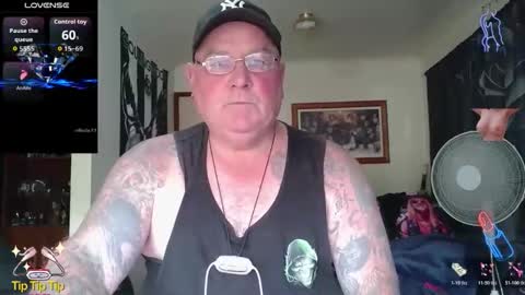 tattzsexy online show from March 17, 2026, 4:28 am