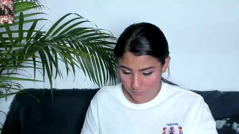 Tatiana Gomez online show from September 26, 2025, 4:05 am