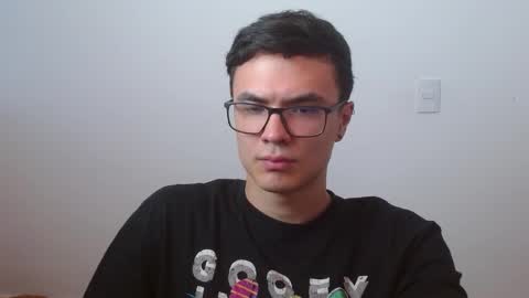 Snapshot of taurus4k chatting on March 3, 2025, 10:52 pm taurus4k online show from March 3, 2025, 10:52 pm