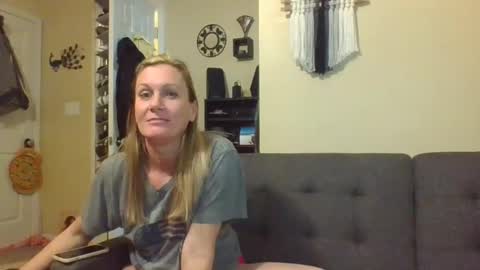 tawanda1980 online show from December 16, 2024, 4:02 am