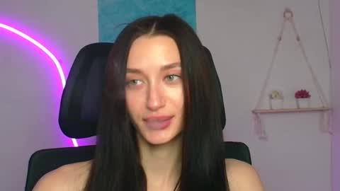 Taya online show from April 20, 2026, 5:43 am