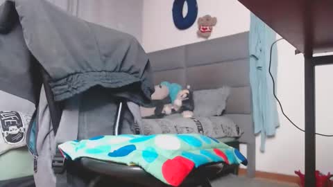 MARCELO MILK online show from February 23, 2025, 3:24 am