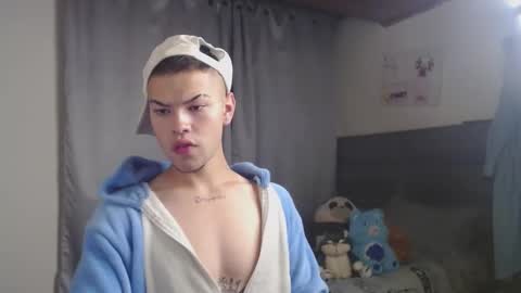 MARCELO MILK online show from February 24, 2025, 3:33 am